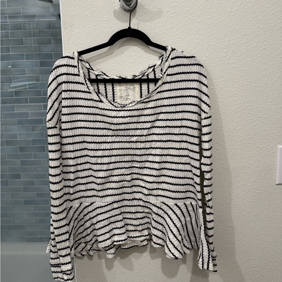 Free People Sweater - Picture 1 of 2